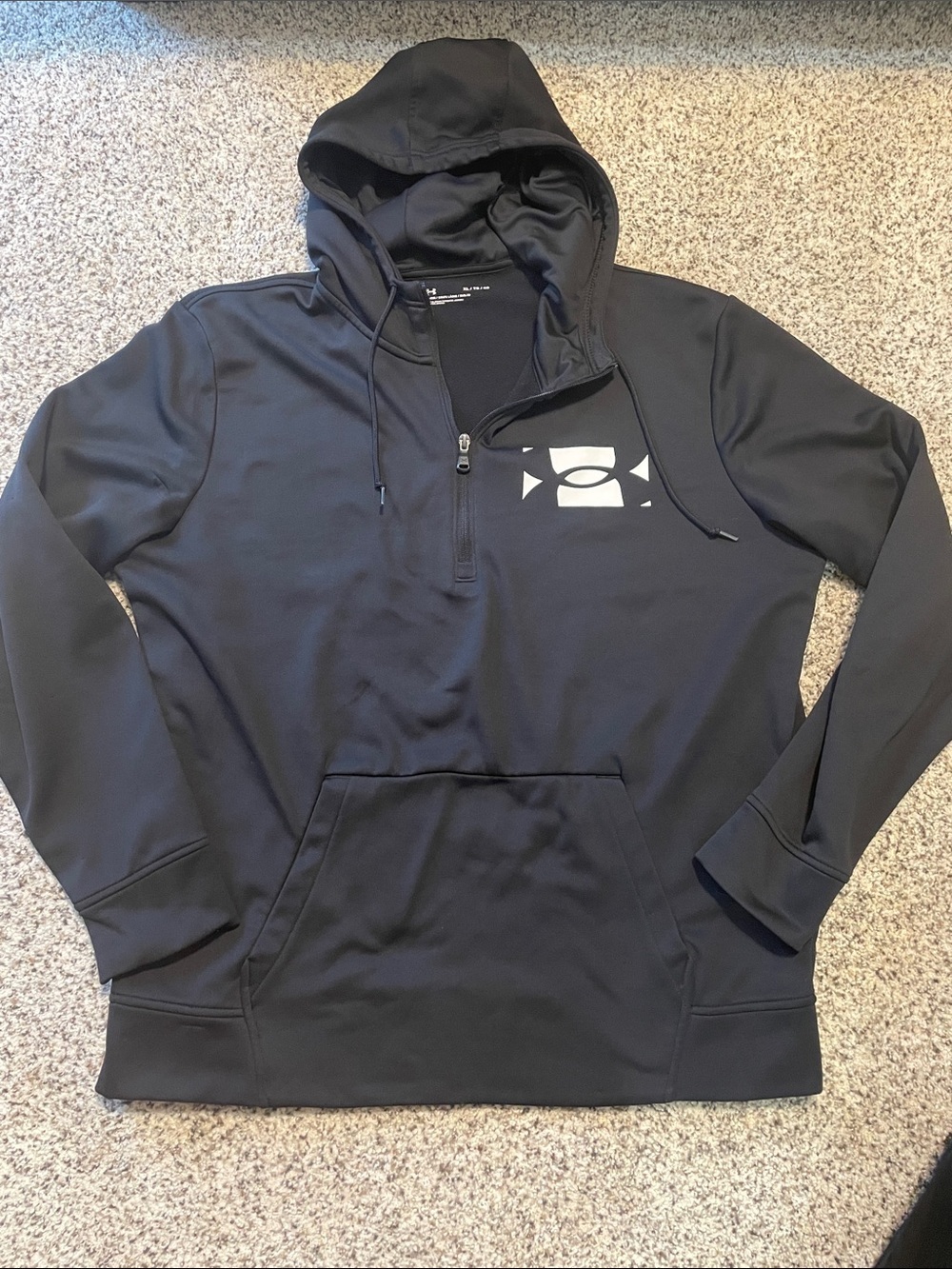 Under Armour Black Hoodie with White Logo Quarter-Zip mens XL
